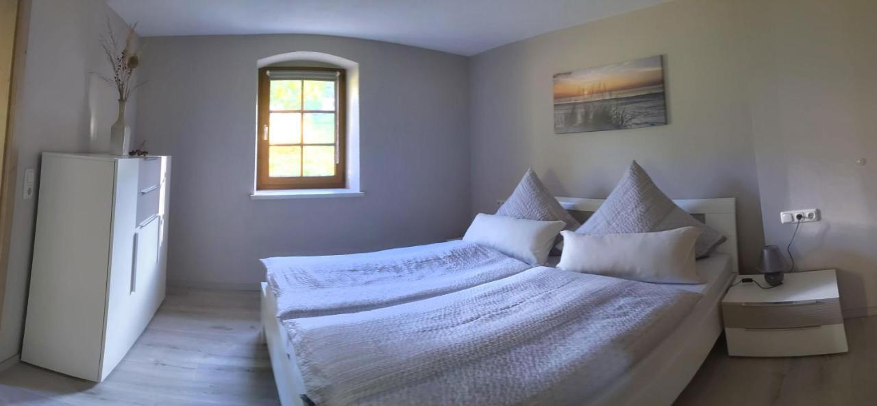 Ferienwohnung Aus-Zeit Auf Dem Lande Bad Gottleuba Екстериор снимка