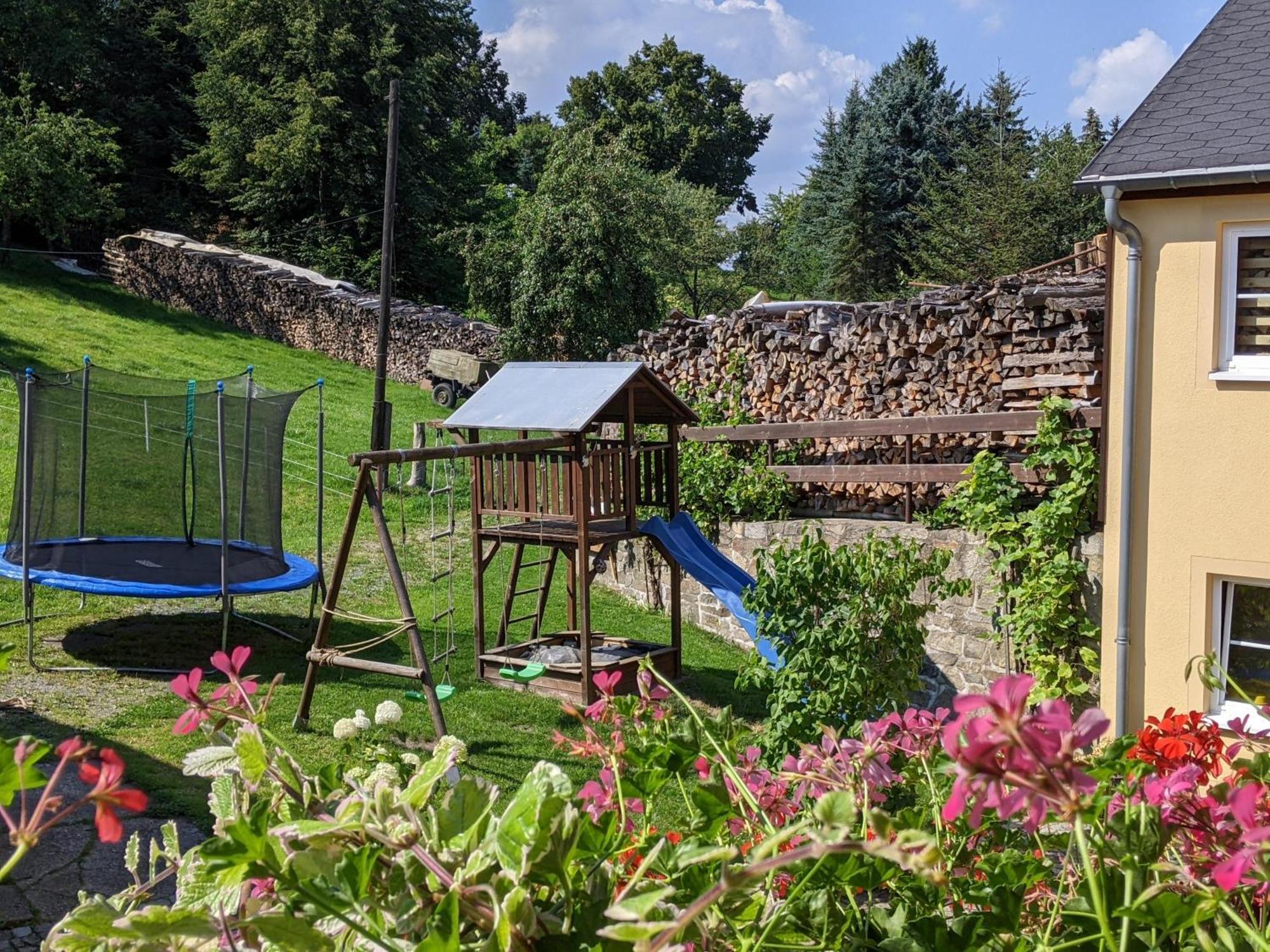 Ferienwohnung Aus-Zeit Auf Dem Lande Bad Gottleuba Екстериор снимка